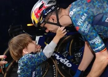 Wout van Aert uitte zijn frustratie over fans die de privacy van zijn familie schenden door onuitgenodigd zijn huis te bezoeken.