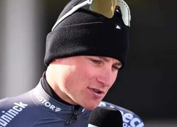 Ik ben drie dagen behoorlijk ziek geweest na de E3 Saxo Classic. Ik moest antibiotica nemen. Ook vandaag voelde ik me niet geweldig.