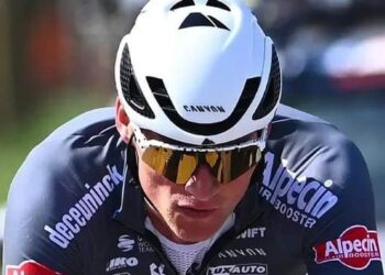 Journalist maakt gehakt van Van der Poel: “Een chagrijnige puber”