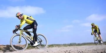 Klaar voor succes: Vanthourenhout ziet onmiskenbaar voordeel Van Aert