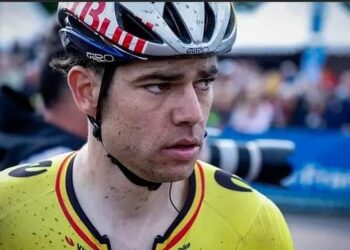 In een opvallende uitspraak die de wielerwereld op zijn kop zet, beweert een vooraanstaande analist dat Wout van Aert nooit meer het niveau van zijn eeuwige rivaal Mathieu van der Poel zal halen.