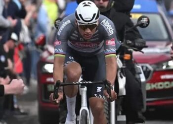 Gelekt: dit is de brief die de bidonwerper aan Mathieu van der Poel schreef