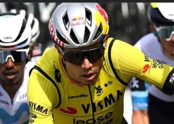 Een bijzonder dure fout: Wout van Aert op het matje geroepen