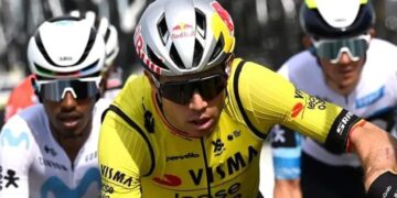 Een bijzonder dure fout: Wout van Aert op het matje geroepen