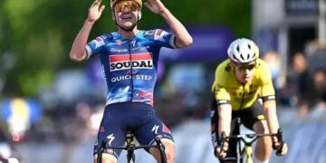 Evenepoel komt met stevige waarschuwing voor Thibau Nys voorafgaand aan komende races