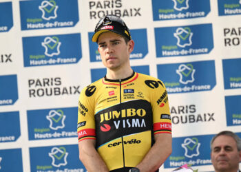 De Belgische ex-profrenner Sep Vanmarcke heeft serieuze zorgen geuit over de toestand en toekomst van Wout van Aert na diens zware valpartij eerder dit seizoen.