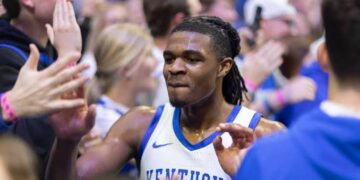 Kentucky Wildcats guard Otega Oweh has sent shockwaves through the basketball community with an unexpected announcement regarding his future.