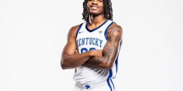 In a groundbreaking move for college basketball and video gaming, Kentucky Wildcats’ rising star Otega Oweh has reportedly signed a multimillion-dollar deal with EA Sports to be a key figure in the upcoming College Basketball 26 video game