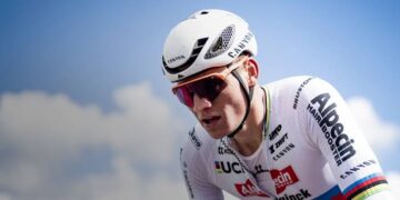 In een gedurfde en onverwachte wending heeft de Nederlandse wielerster Mathieu van der Poel zonder pardon zijn ambitieuze plan voor Parijs-Roubaix van tafel geveegd.