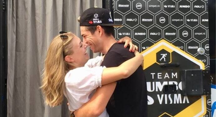 Wout van Aert en zijn vrouw Sarah maken speciale aankondiging voor Parijs-Roubaix: “Een broodje in de oven”