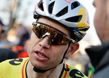 De Belgische wielrenner Wout van Aert gaf toe dat hij zichzelf verbaasde met zijn prestatie in de editie van dit jaar van Parijs-Roubaix