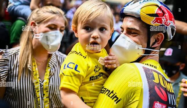 Wout van Aert Krijgt Hartverwarmende Verjaardagsverrassing van Zijn Vrouw en Kinderen