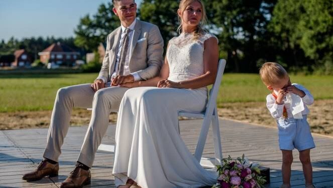 De Belgische wielerster Wout van Aert heeft openhartig gesproken over zijn privéleven en gedeeld waarom hij ervoor koos om met zijn vrouw, Sarah De Bie, te trouwen in plaats van met iemand anders.