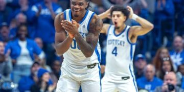 Kentucky Wildcats guard Otega Oweh has officially entered the transfer portal while also declaring for the 2025 NBA Draft, creating a major stir around the college basketball world.