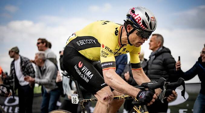 Zorgen om Wout van Aert: “Die knie gaat een probleem blijven”