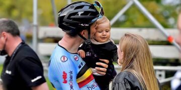 De Belgische wielrenner Wout van Aert heeft onlangs openhartig gesproken over zijn gezinsleven en onthuld waarom hij en zijn vrouw Sarah hebben besloten voorlopig geen derde kindje te krijgen