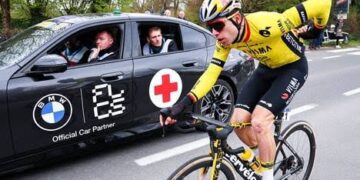 De Belgische wielrenner Wout van Aert heeft zich uitgesproken ter verdediging van zijn langdurige rivaal Mathieu van der Poel, na een gevaarlijk incident tijdens Parijs-Roubaix 2025.