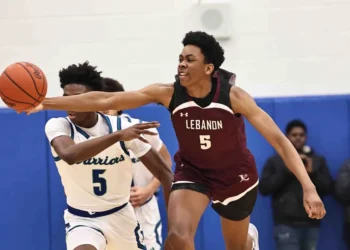 The Kentucky Wildcats continue to make waves on the recruiting trail, landing among the top 15 finalists for elite 2026 basketball prospect Anthony Thompson