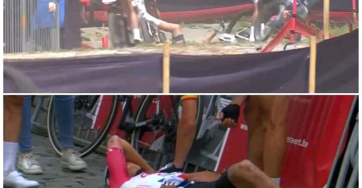 Mathieu van der Poel ligt in het ziekenhuis na een zware crash in Nové Město 😢 Bekijk meer 👇👇👇
