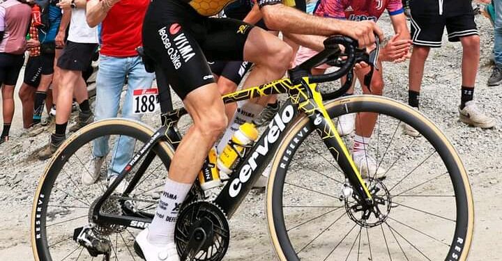 Een onvergetelijke beslissende Giro d’Italia: Simon Yates wint de Maglia Rosa na epische strijd in etappe 20 🇮🇹🩷