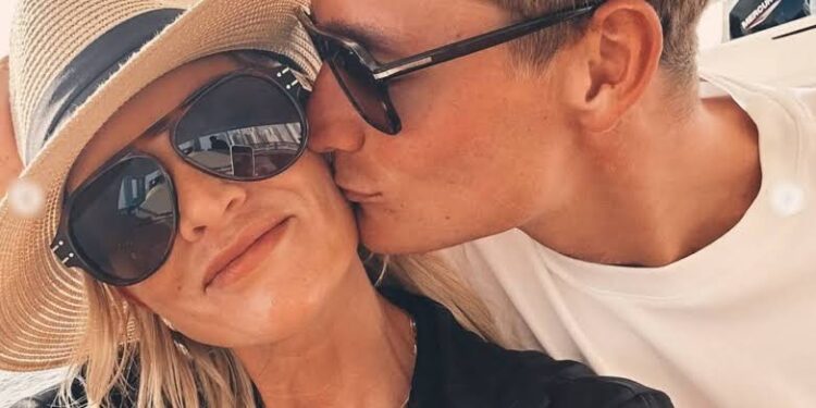 “Vier jaar verder, voor altijd”: Mathieu van der Poel en Roxanne vieren hun 4e jubileum
