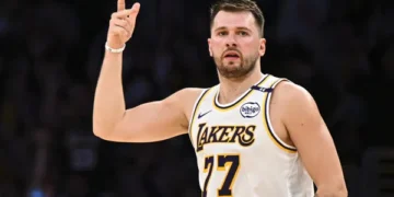 Pomembna odločitev Luke Dončića bi lahko vplivala na načrte Lakersov v višini 229 milijonov dolarjev sredi negotove prihodnosti