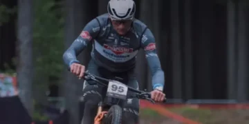 Mathieu van der Poel hervat training met oog op de Tour de France en het WK mountainbike in 2025 (Eurosport Espana)