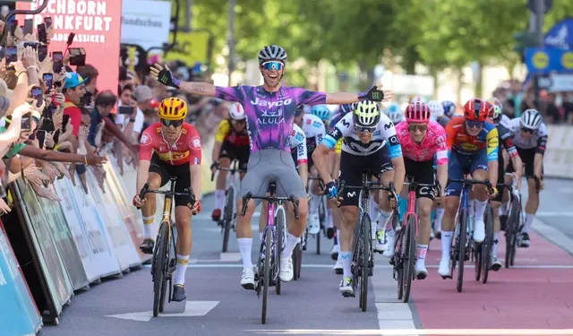 Michael Matthews plaatst overwinning in Frankfurt in perspectief met Van der Poel en Pogačar: “Heeft me nooit ontmoedigd”