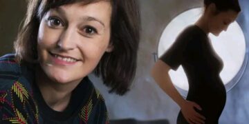 In een hartverwarmende en onverwachte onthulling heeft Thuis-actrice Tina Maerevoet bekendgemaakt dat ze een baby verwacht, tot grote verrassing en vreugde van de fans van de populaire Vlaamse soap.👇