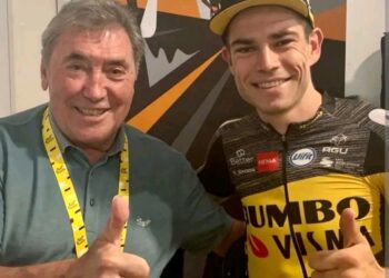 Eddy Merckx Heeft een Duidelijke Boodschap voor Wout van Aert Voorafgaand aan de Tour de France: “Dit Zou Je Kunnen Helpen”