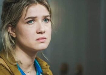 De spanningen lopen hoog op in Familie, nu Jan steeds gefrustreerder raakt over Yoko’s gedrag. Hij vindt dat ze over de schreef gaat en onnodige conflicten veroorzaakt, wat leidt tot verhitte discussies.👇