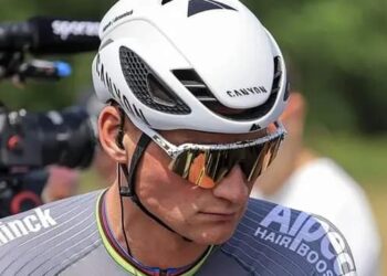 De Nederlandse wielerster Mathieu van der Poel heeft krachtig gereageerd op recente kritiek en hoongelach over zijn prestaties.