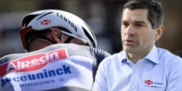 Er heerst grote bezorgdheid in de wielerwereld nu Alpecin–Deceuninck mogelijk op een kantelpunt staat. Teammanager Philip Roodhooft zou achter de schermen de noodklok hebben geluid en laten doorschemeren dat het ooit zo succesvolle team nu vecht om te overleven.