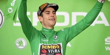 De Tour de France heeft een onverwacht cadeau gekregen, en niemand geniet daar meer van dan Wout van Aert en Mathieu van der Poel. Een plotselinge wending in de koersdynamiek heeft ideale omstandigheden gecreëerd voor deze twee wielerhelden.