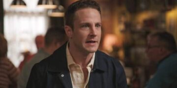 In een verrassende wending in de populaire soap Familie heeft Yoko ervoor gekozen zich af te zonderen – en wel samen met Jelle.