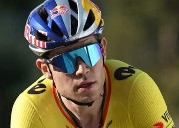 Slechts enkele dagen voor de start van de Tour de France heeft Wout van Aert teleurstellend nieuws ontvangen dat zijn prestaties en rol in de wedstrijd zou kunnen beïnvloeden.