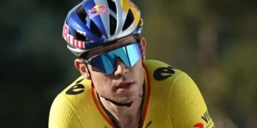 Slechts enkele dagen voor de start van de Tour de France heeft Wout van Aert teleurstellend nieuws ontvangen dat zijn prestaties en rol in de wedstrijd zou kunnen beïnvloeden.