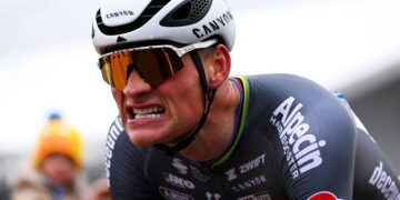 Triest nieuws:In een schokkende ontwikkeling die als een bom is ingeslagen in de wielerwereld, wordt gemeld dat de Nederlandse wielerster Mathieu van der Poel mogelijk een schorsing tegemoet gaat na een positieve test op een verboden middel tijdens recente wedstrijden.