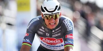 Onthuld: ‘Herstelde’ Mathieu van der Poel lijkt weinig last te hebben van zijn blessure