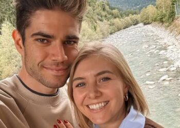 Wout van Aert deelt liefdevolle boodschap en speciaal cadeau aan echtgenote Sarah De Bie op haar verjaardag