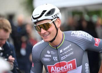 Breaking News: Staat Mathieu van der Poel op het punt Alpecin–Deceuninck te verlaten?⬇️
