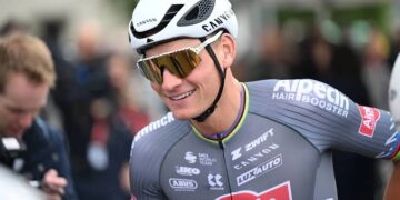 Breaking News: Staat Mathieu van der Poel op het punt Alpecin–Deceuninck te verlaten?⬇️