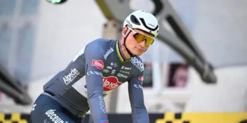 Roodhooft pareert kritiek op Van der Poel’s wedstrijdprogramma: “Ik denk eigenlijk het tegenovergestelde”