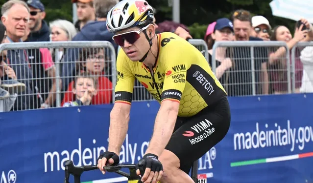 Triest nieuws: De Belgische wielerster Wout van Aert kampt opnieuw met een probleem dat hem al meerdere keren eerder heeft gehinderd, wat tot bezorgdheid leidt bij zijn team en fans.