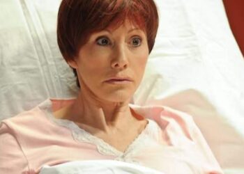 “Jacky Lafon bleef maar overgeven” – Voormalige Familie-actrice blikt terug op medische nachtmerrie