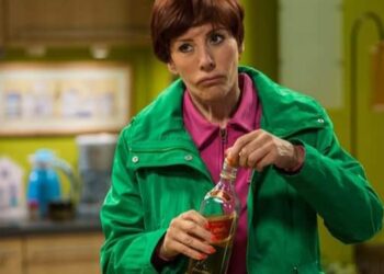 Een beangstigend incident heeft plaatsgevonden op de set van de populaire soap Familie, waarbij actrice Jacky Lafon op het nippertje aan een drama ontsnapte.“Dit had nooit mogen gebeuren”