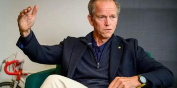 Tour de France-schandaal: Manager van Wout van Aerts ploeg haalt hard uit naar organisatie na crashvideo