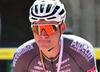 “Van der Poel betrapt? Onhandige uitvlucht lekt uit na misgelopen Tourzege”