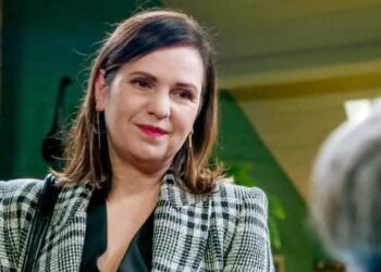 Caroline Maes geeft toe: ‘Leugentje om bestwil’ leidde tot haar acteercarrière