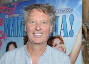 Het is een prachtige dag voor Chris Van Tongelen, want hij is officieel opa geworden! Zijn dochter, Laura Van Tongelen, is bevallen van haar eerste kindje, een meisje dat de naam Louise kreeg.Volledige details hier👇